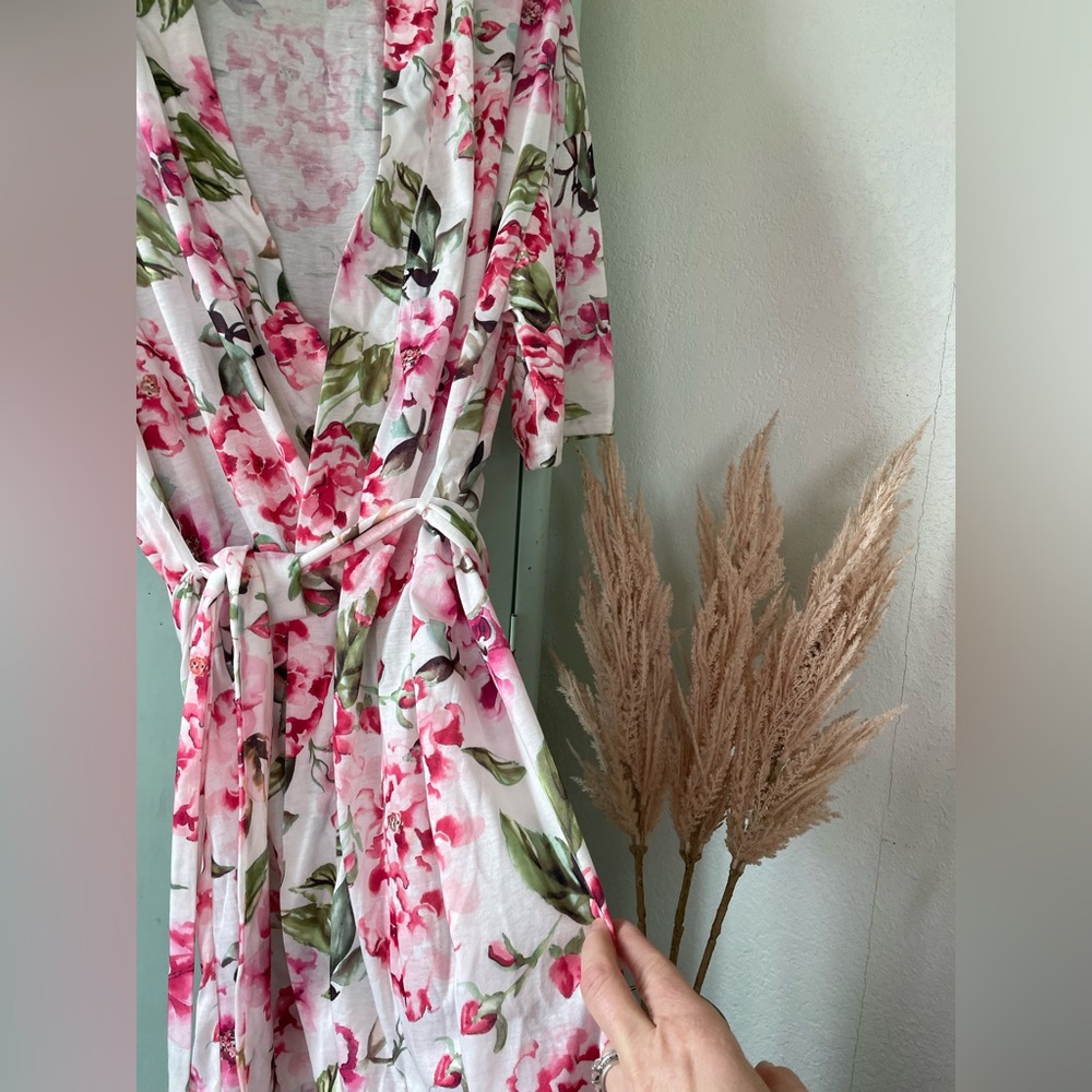Show Me Your MuMu Floral Robe - Picture 7 of 8